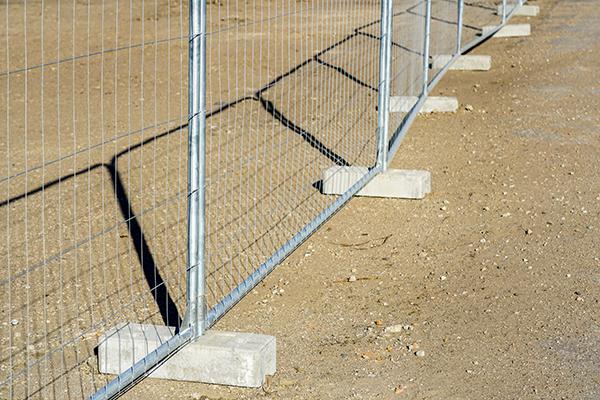 Fence Rental Overland Park workers